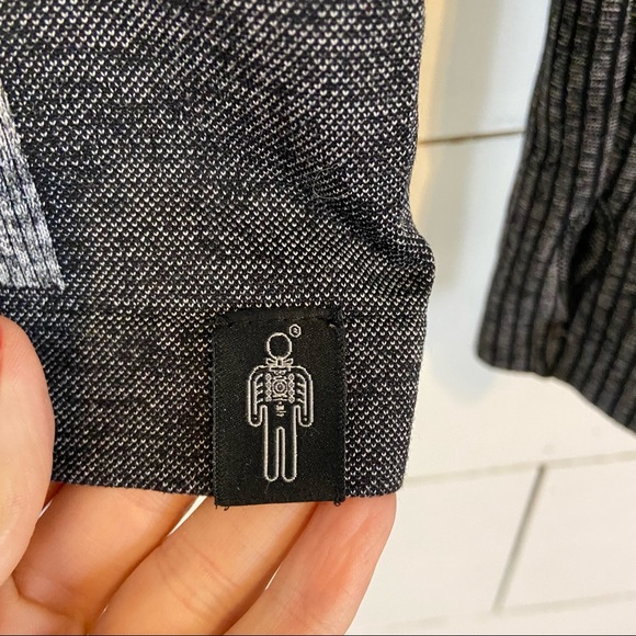 Gray Quarter Zip Pullover Jacket. Size XSmall. EUC - Picture 7 of 9